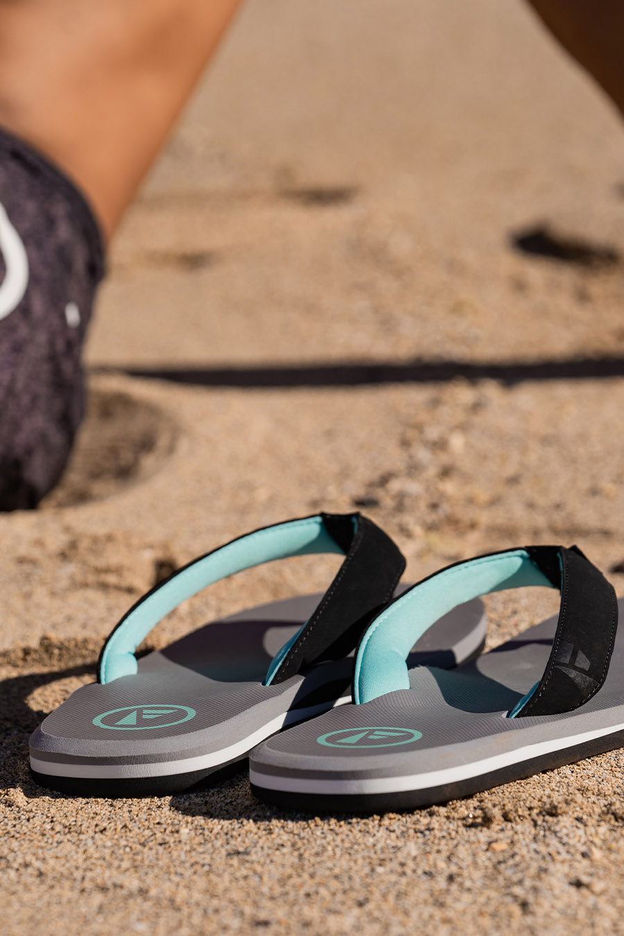 Traa - Mens Flip Flops - Stone Grey