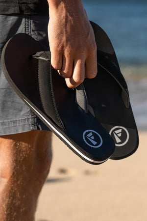 
                  
                    Tarlan - Mens Flip Flops - Black
                  
                